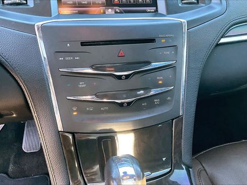 Used 2014 Lincoln MKS AWD w/ Equipment Group 201A image 31