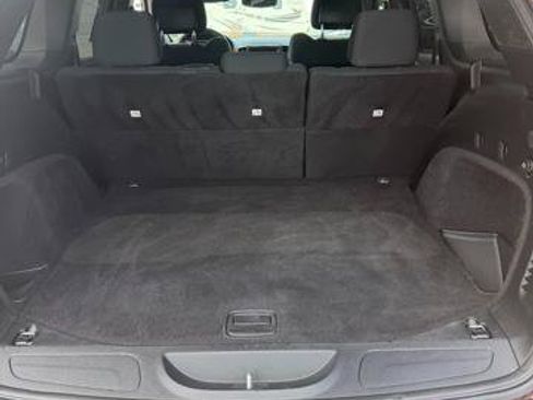 Used 2017 Jeep Grand Cherokee Laredo w/ Quick Order Package 23E AWD/4WD image 5