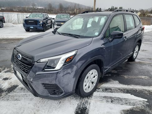 Used 2022 Subaru Forester image 4