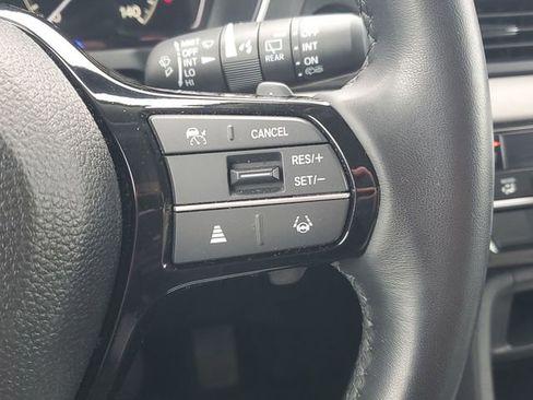 Used 2025 Honda Pilot EX-L image 35