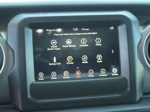 Used 2023 Jeep Wrangler Unlimited AWD/4WD image 25