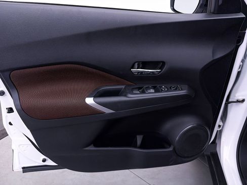 Used 2024 Nissan Kicks SR FWD image 14