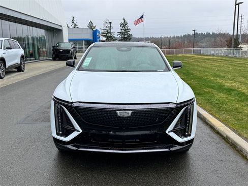 New 2026 Cadillac Lyriq Premium Sport image 8