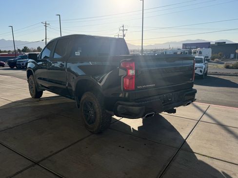 Used 2020 Chevrolet Silverado 1500 LT Trail Boss image 5