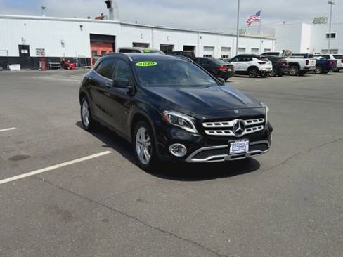 Used 2020 Mercedes-Benz GLA 250 4MATIC image 2