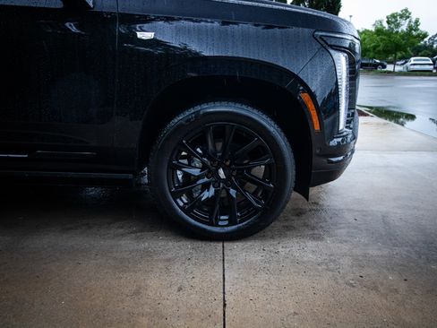 Used 2026 Cadillac Escalade Sport w/ LPO, ONYX Package AWD/4WD image 13