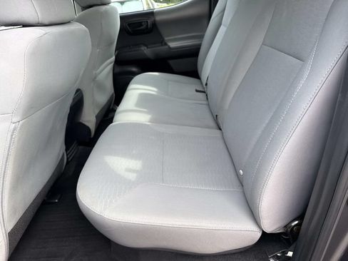 Used 2018 Toyota Tacoma SR RWD image 13
