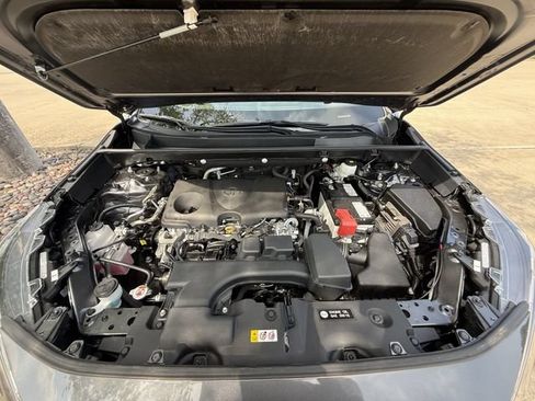 Used 2023 Toyota RAV4 XLE Premium FWD image 35