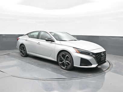 Used 2024 Nissan Altima 2.5 SR