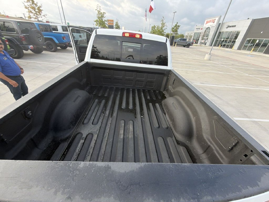 Used 2024 RAM 2500 Tradesman w/ Chrome Appearance Group AWD/4WD image 16