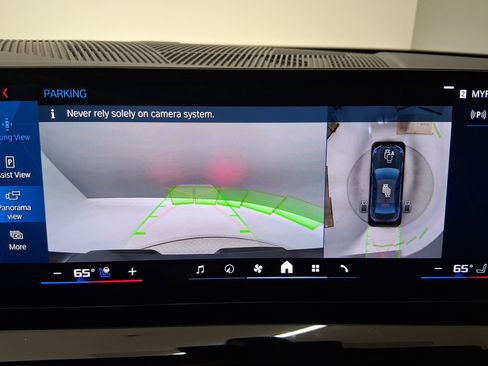 Used 2025 BMW M5 w/ Carbon Package image 28