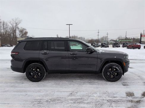 New 2025 Jeep Grand Cherokee L Limited image 6