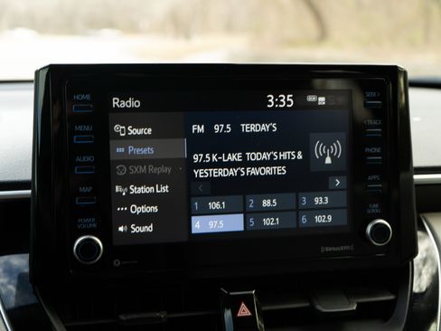 Used 2022 Toyota Corolla Cross LE image 31