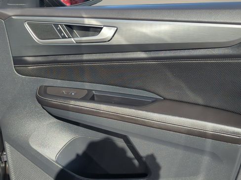 Certified 2024 Volkswagen Atlas Cross Sport SE image 16