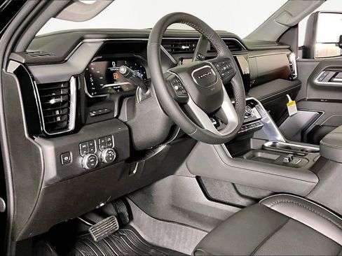 New 2026 GMC Sierra 2500 Denali w/ Denali Reserve Package AWD/4WD image 8