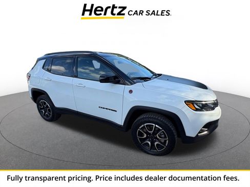Used 2025 Jeep Compass Trailhawk AWD/4WD image 1