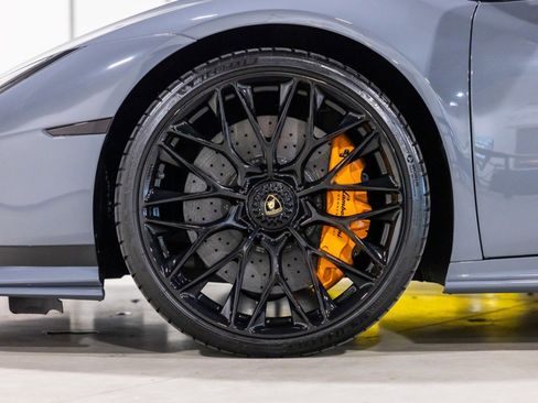 Used 2023 Lamborghini Huracan Tecnica image 19