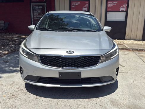Used 2017 Kia Forte LX w/ LX Popular Package FWD image 2