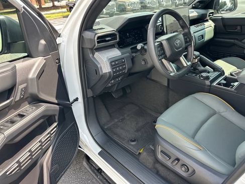 Used 2025 Toyota 4Runner Trailhunter AWD/4WD image 10