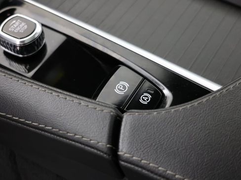 Used 2023 Volvo XC90 T8 Ultimate image 27