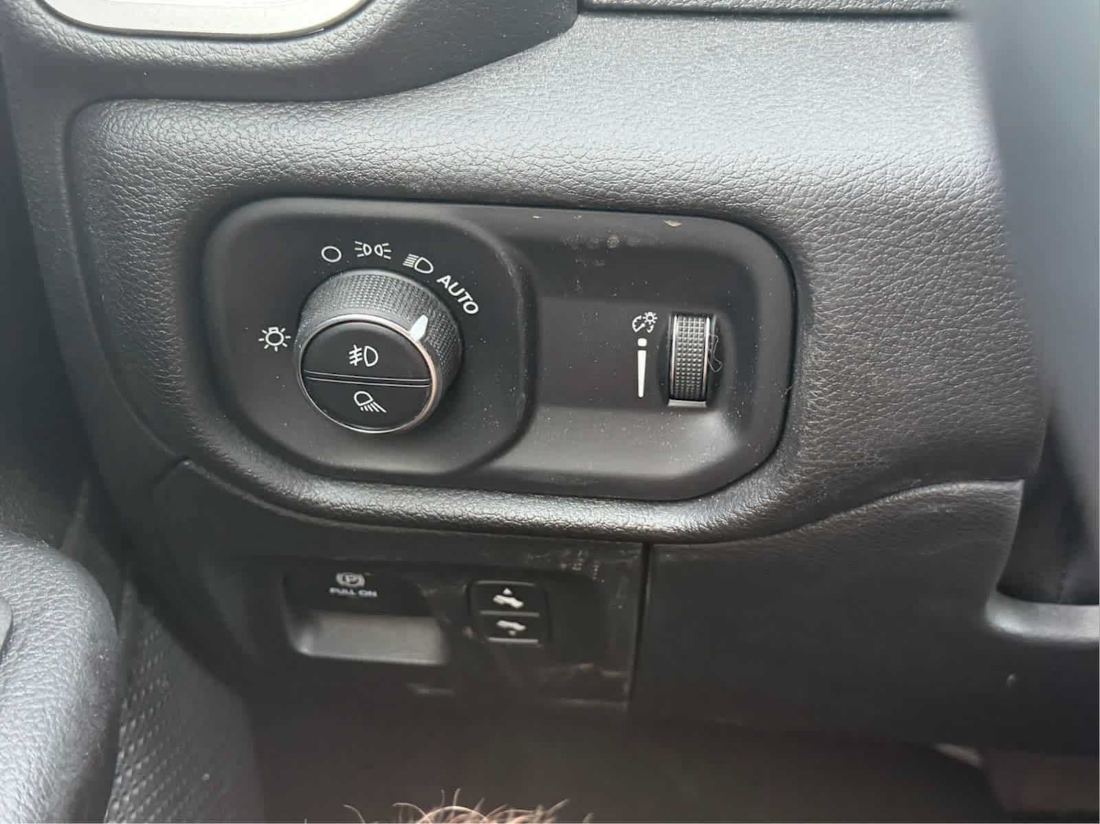 Used 2023 RAM 1500 Big Horn AWD/4WD image 9