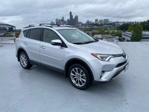 Used 2016 Toyota RAV4 Limited AWD/4WD image 28