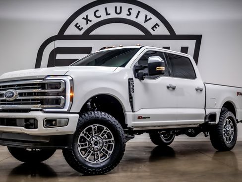 Used 2026 Ford F350 Platinum w/ Platinum Plus Package image 1