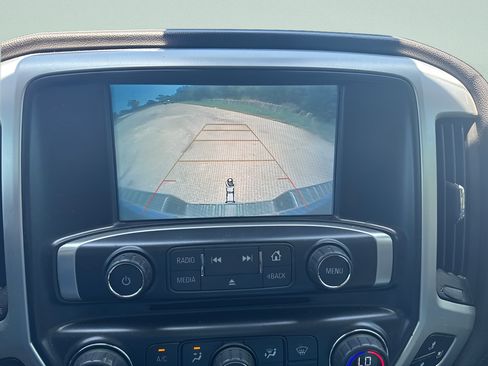 Used 2018 GMC Sierra 1500 SLT AWD/4WD image 9