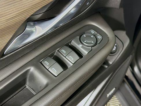Used 2022 GMC Terrain Denali AWD/4WD image 18