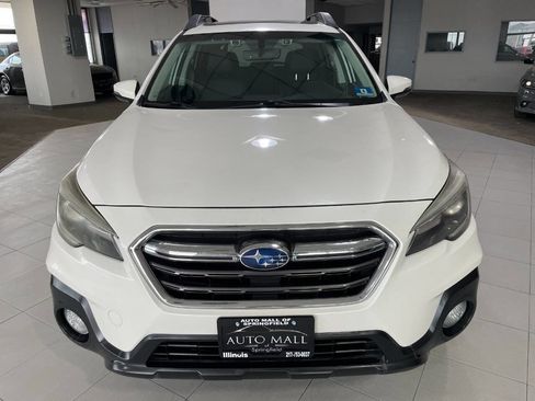 Used 2018 Subaru Outback 3.6R Limited image 2