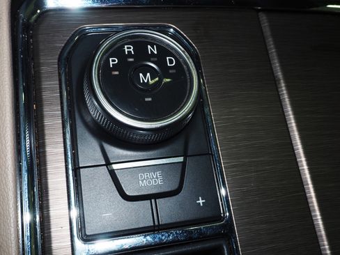 Used 2024 Ford Expedition Limited image 27