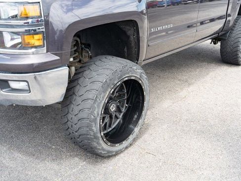 Used 2015 Chevrolet Silverado 1500 LT w/ LT Convenience Package AWD/4WD image 9