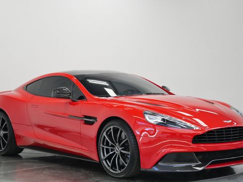 Used 2014 Aston Martin Vanquish Coupe RWD image 3