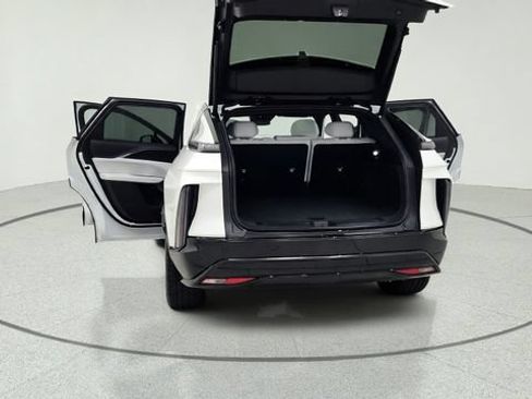 Used 2024 Cadillac Lyriq Sport RWD image 17