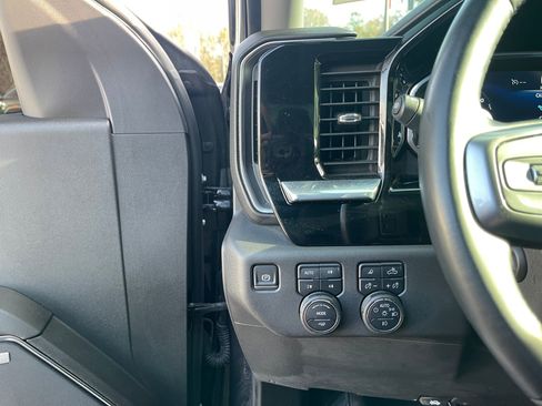 Used 2024 Chevrolet Silverado 1500 LTZ w/ Z71 Off-Road Package image 18