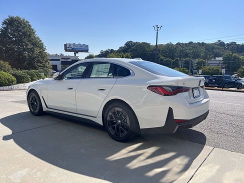 Used 2025 BMW i4 eDrive40 w/ Premium Package image 6