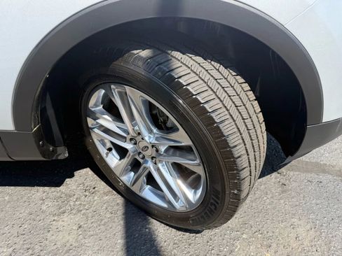 Used 2017 Ford Explorer Limited image 49