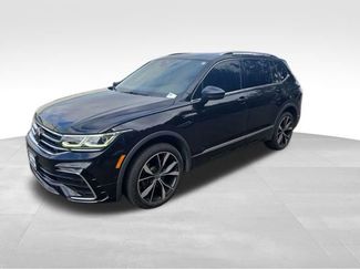 Used 2022 Volkswagen Tiguan SEL R-Line video 3