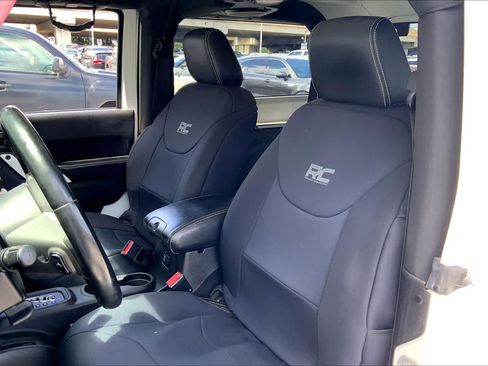 Used 2014 Jeep Wrangler Sahara AWD/4WD image 11