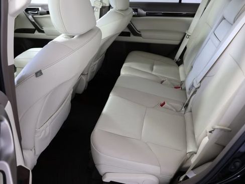 Used 2019 Lexus GX 460 Premium w/ Premium Package AWD/4WD image 20