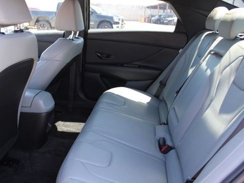 Used 2024 Hyundai Elantra Limited FWD image 32
