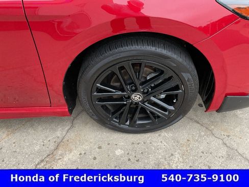 Used 2025 Toyota Camry SE AWD/4WD image 13