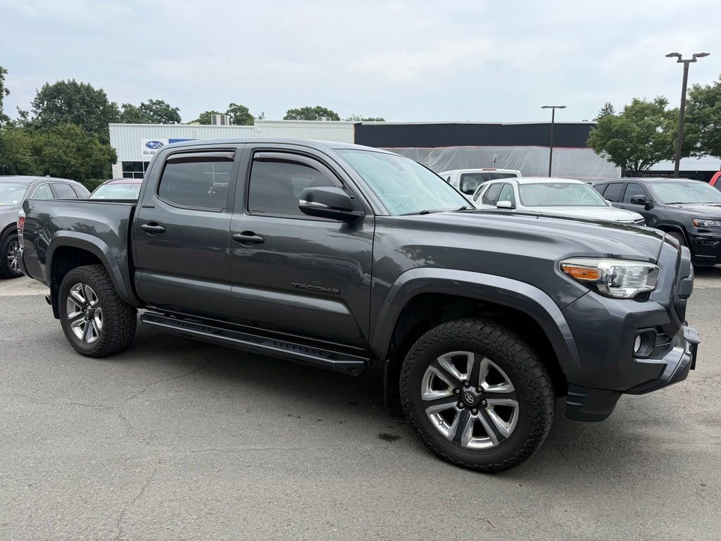 Used 2018 Toyota Tacoma Limited AWD/4WD image 4