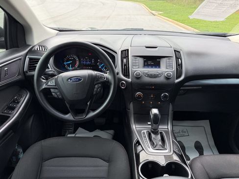 Used 2016 Ford Edge SE FWD image 7