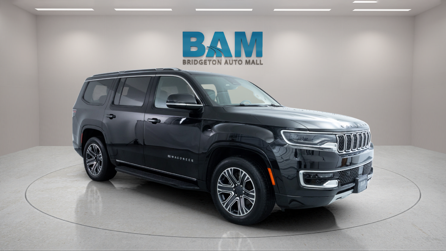 Used 2023 Jeep Wagoneer Series II AWD/4WD image 1