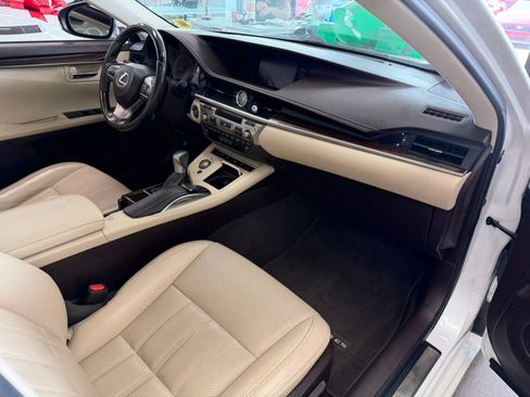 Used 2017 Lexus ES 350 w/ Luxury Package FWD image 50
