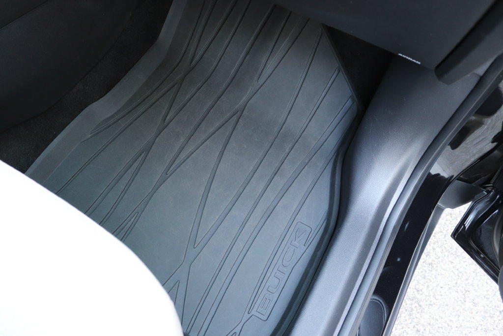 Used 2024 Buick Encore GX Preferred w/ Comfort Package FWD image 16