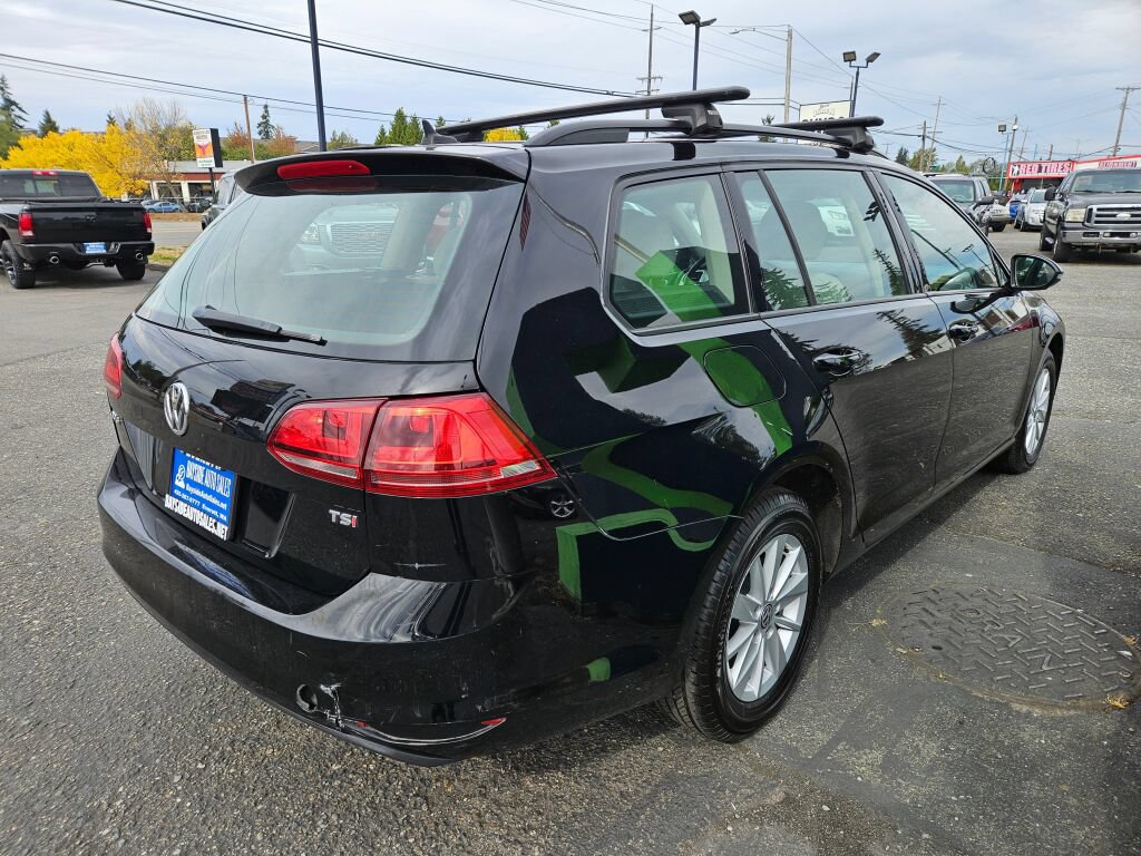 Used 2016 Volkswagen Golf S FWD image 5