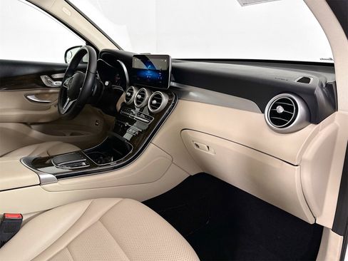 Used 2020 Mercedes-Benz GLC 300 4MATIC image 26