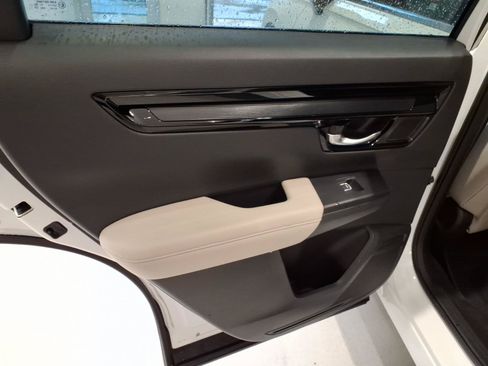 Used 2023 Honda CR-V EX-L image 9